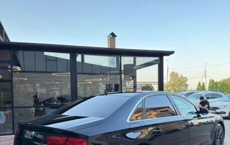 Audi A8, 2011 год, 1 640 000 рублей, 17 фотография