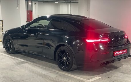 Mercedes-Benz E-Класс, 2019 год, 3 490 000 рублей, 1 фотография