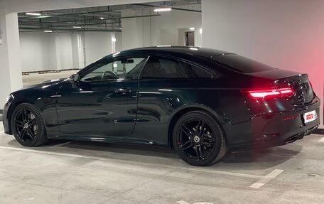 Mercedes-Benz E-Класс, 2019 год, 3 490 000 рублей, 6 фотография