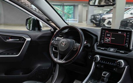Toyota RAV4, 2022 год, 3 150 000 рублей, 12 фотография