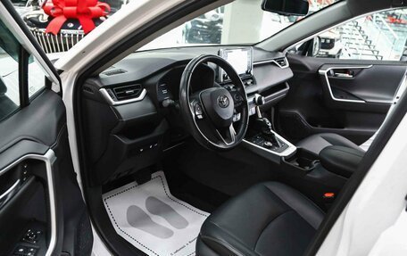 Toyota RAV4, 2022 год, 3 150 000 рублей, 9 фотография