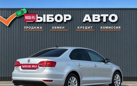 Volkswagen Jetta VI, 2013 год, 1 190 000 рублей, 2 фотография