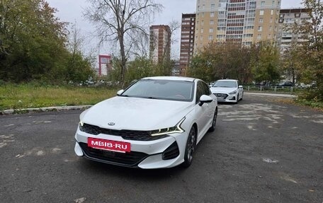 KIA K5, 2021 год, 2 200 000 рублей, 6 фотография