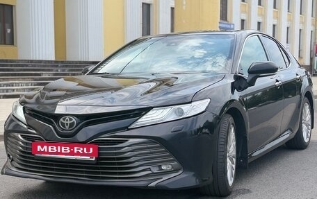 Toyota Camry, 2018 год, 2 450 000 рублей, 2 фотография