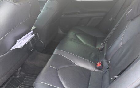 Toyota Camry, 2018 год, 2 450 000 рублей, 9 фотография