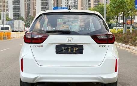 Honda Fit, 2023 год, 1 090 000 рублей, 4 фотография