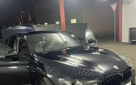 BMW 5 серия, 2019 год, 3 100 000 рублей, 3 фотография
