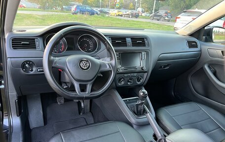 Volkswagen Jetta VI, 2015 год, 999 000 рублей, 13 фотография