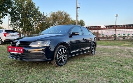 Volkswagen Jetta VI, 2015 год, 999 000 рублей, 2 фотография