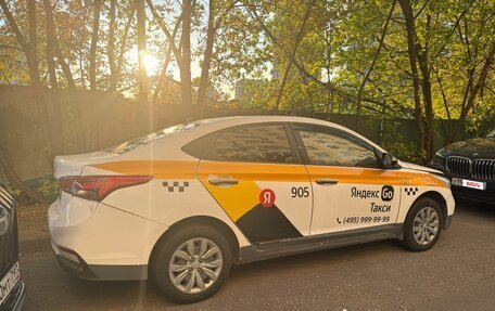 Hyundai Solaris II рестайлинг, 2019 год, 400 000 рублей, 4 фотография