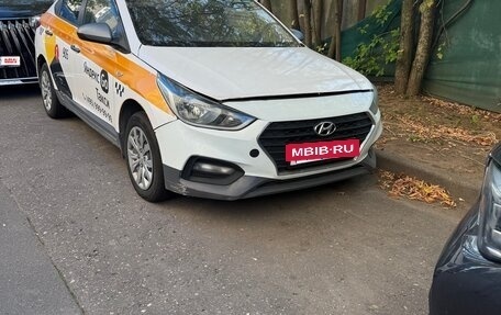 Hyundai Solaris II рестайлинг, 2019 год, 400 000 рублей, 2 фотография