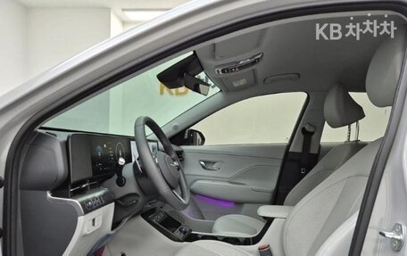 Hyundai Kona, 2024 год, 3 100 000 рублей, 5 фотография