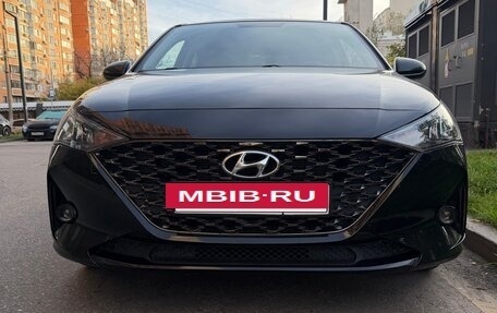 Hyundai Solaris II рестайлинг, 2022 год, 1 850 000 рублей, 3 фотография