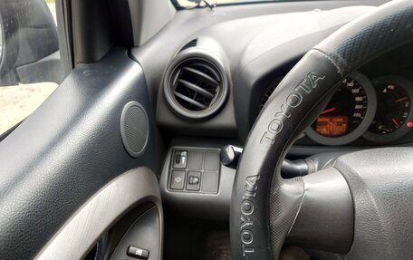 Toyota RAV4, 2010 год, 1 100 000 рублей, 2 фотография