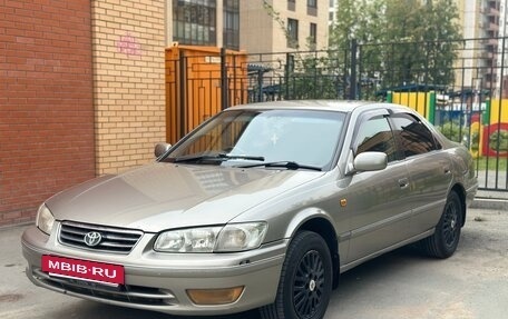 Toyota Camry, 2001 год, 485 000 рублей, 3 фотография