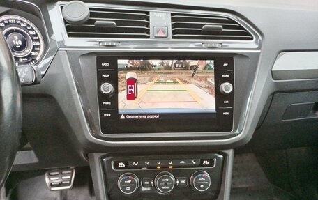 Volkswagen Tiguan II, 2018 год, 1 800 000 рублей, 14 фотография