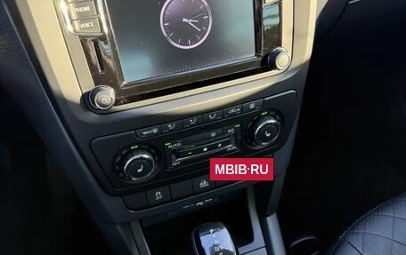 Skoda Yeti I рестайлинг, 2017 год, 2 050 000 рублей, 17 фотография