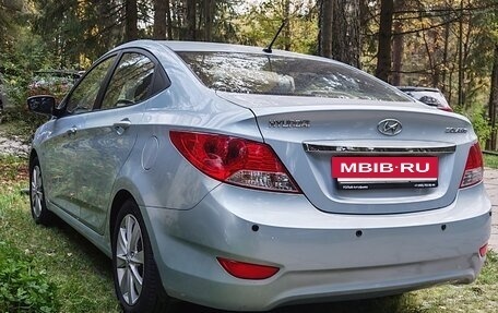 Hyundai Solaris II рестайлинг, 2011 год, 830 000 рублей, 5 фотография