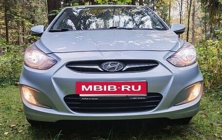 Hyundai Solaris II рестайлинг, 2011 год, 830 000 рублей, 4 фотография