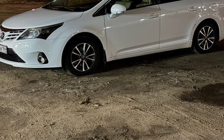 Toyota Avensis III рестайлинг, 2012 год, 950 000 рублей, 4 фотография
