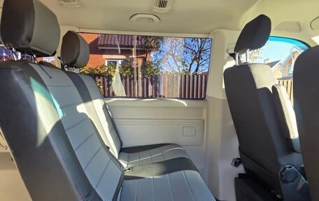 Volkswagen Caravelle T6 рестайлинг, 2019 год, 3 150 000 рублей, 8 фотография