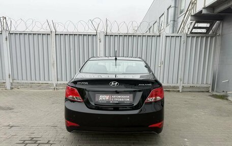 Hyundai Solaris II рестайлинг, 2014 год, 1 100 000 рублей, 4 фотография