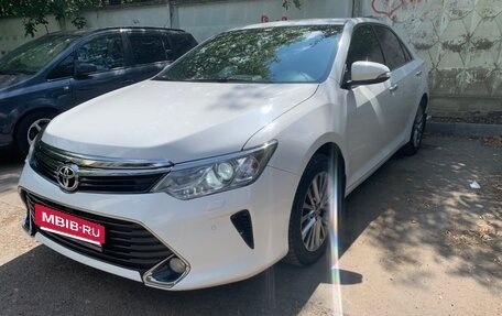 Toyota Camry, 2017 год, 2 700 000 рублей, 8 фотография