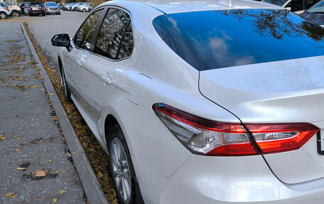 Toyota Camry, 2021 год, 3 300 000 рублей, 4 фотография