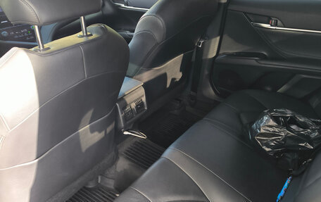 Toyota Camry, 2021 год, 3 300 000 рублей, 7 фотография
