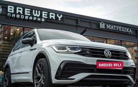 Volkswagen Tiguan II, 2021 год, 3 300 000 рублей, 4 фотография