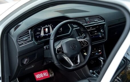 Volkswagen Tiguan II, 2021 год, 3 300 000 рублей, 15 фотография