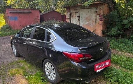 Opel Astra J, 2013 год, 800 000 рублей, 6 фотография