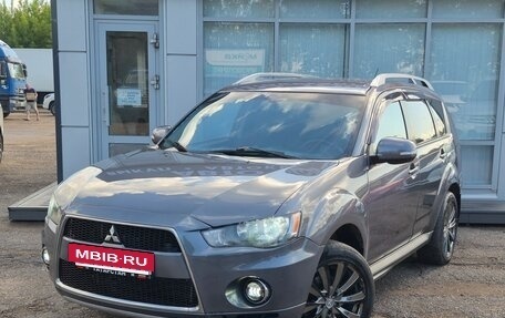 Mitsubishi Outlander III рестайлинг 3, 2010 год, 750 000 рублей, 8 фотография