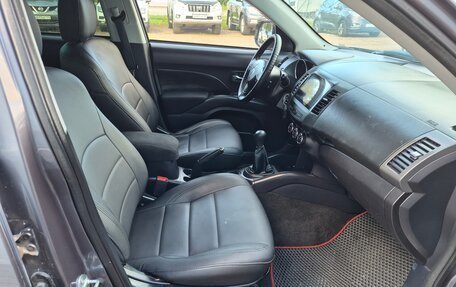 Mitsubishi Outlander III рестайлинг 3, 2010 год, 750 000 рублей, 24 фотография