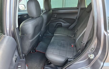 Mitsubishi Outlander III рестайлинг 3, 2010 год, 750 000 рублей, 22 фотография