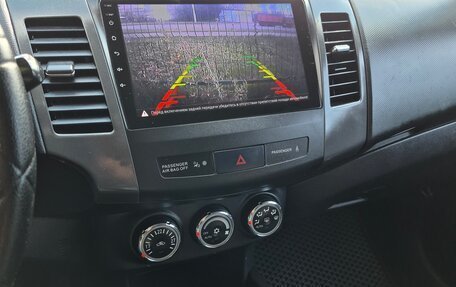 Mitsubishi Outlander III рестайлинг 3, 2010 год, 750 000 рублей, 25 фотография