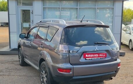 Mitsubishi Outlander III рестайлинг 3, 2010 год, 750 000 рублей, 17 фотография