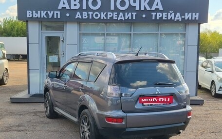 Mitsubishi Outlander III рестайлинг 3, 2010 год, 750 000 рублей, 18 фотография