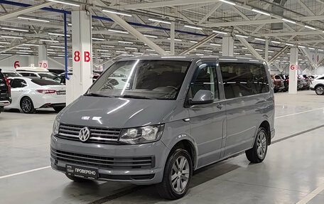 Volkswagen Caravelle T6 рестайлинг, 2016 год, 2 200 000 рублей, 5 фотография