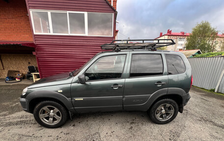 Chevrolet Niva I рестайлинг, 2017 год, 750 000 рублей, 9 фотография