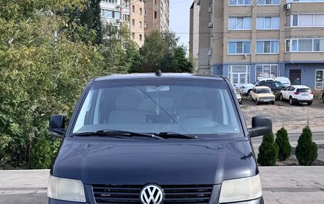 Volkswagen Transporter T5 рестайлинг, 2004 год, 827 000 рублей, 2 фотография