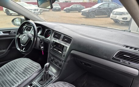 Volkswagen Golf VII, 2013 год, 880 000 рублей, 26 фотография