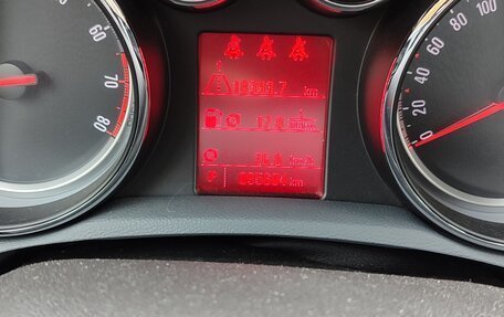 Opel Mokka I, 2013 год, 1 350 000 рублей, 13 фотография