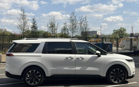 KIA Carnival, 2020 год, 4 500 000 рублей, 13 фотография