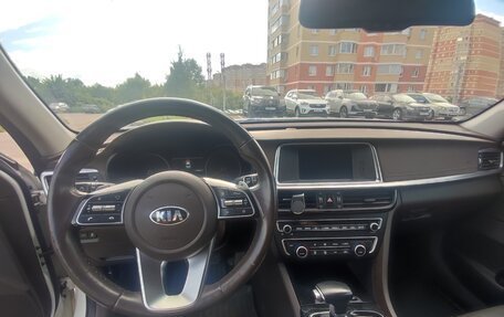 KIA Optima IV, 2018 год, 1 900 000 рублей, 15 фотография