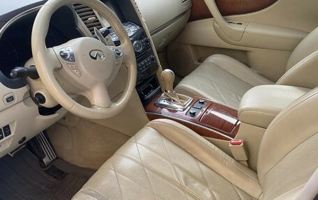 Infiniti QX70, 2014 год, 1 950 000 рублей, 16 фотография