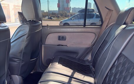 Toyota Hilux Surf III рестайлинг, 2000 год, 950 000 рублей, 8 фотография