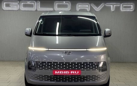 Hyundai Staria, 2021 год, 3 650 000 рублей, 2 фотография