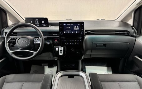 Hyundai Staria, 2021 год, 3 650 000 рублей, 9 фотография