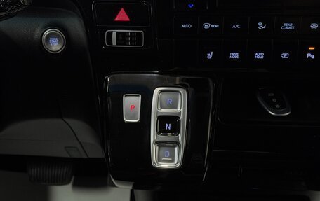 Hyundai Staria, 2021 год, 3 650 000 рублей, 14 фотография